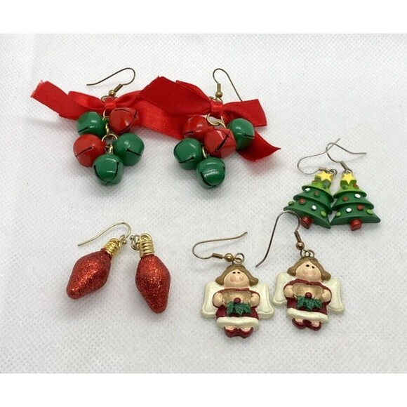 Vintage - Now Lot 4‎ Pairs Pierced Christmas Earrings Tree Bell Bow Angel Bulb - Picture 1 of 9